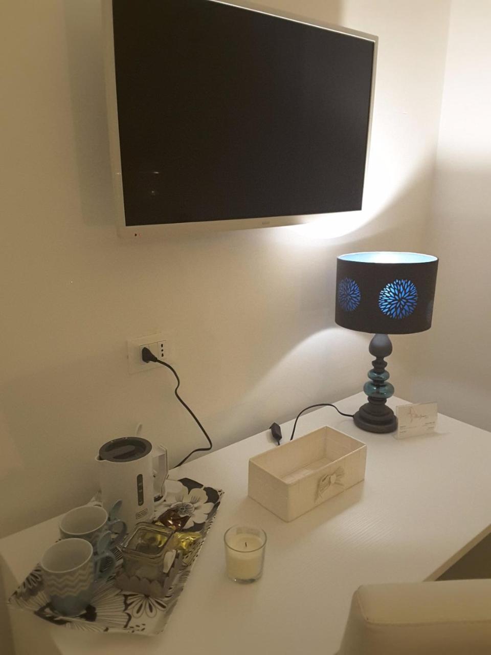 B&B Abatjour - Ambiente Sanificato - Test Antilegionella Assolto Фоджиа Экстерьер фото