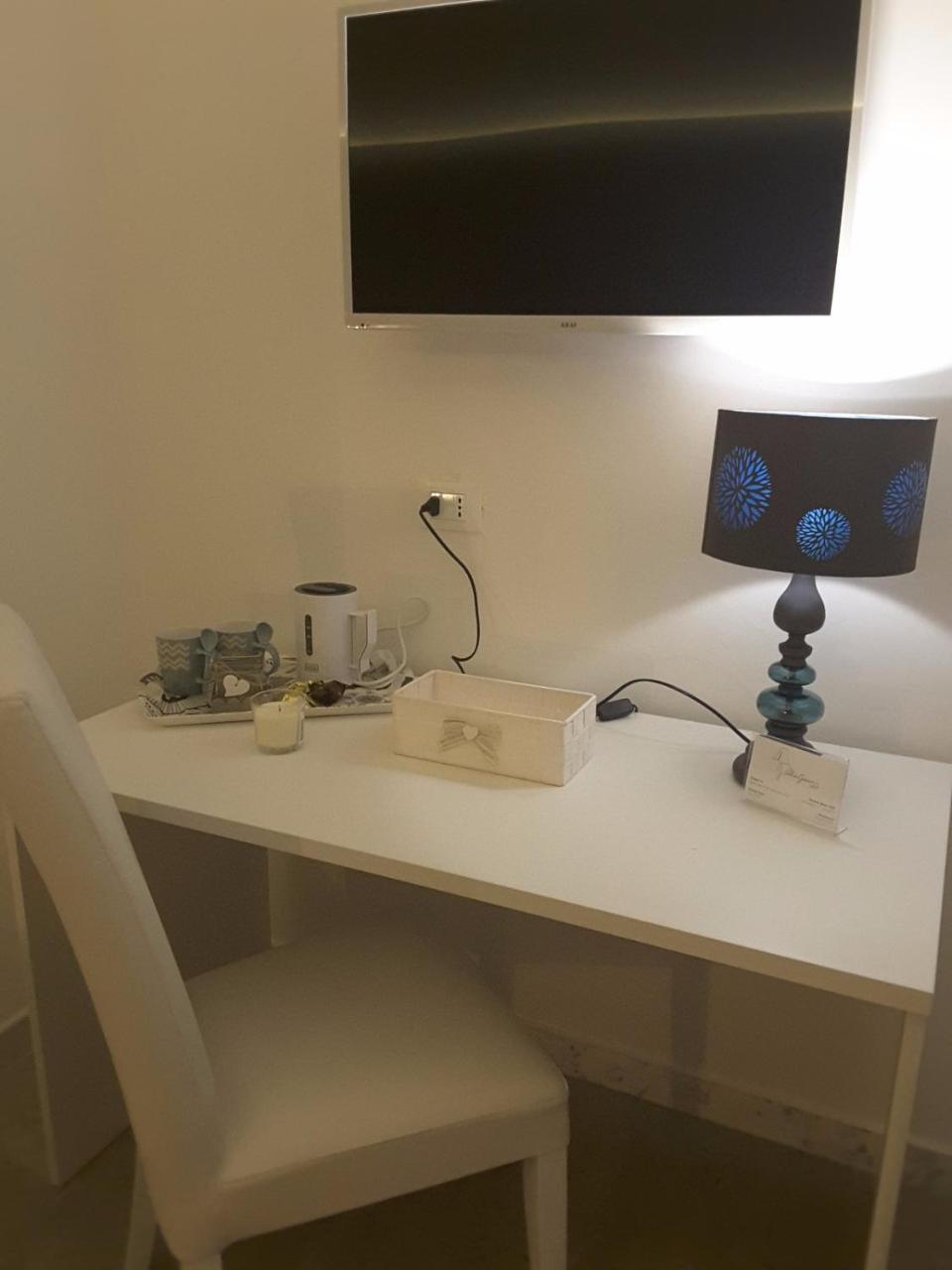 B&B Abatjour - Ambiente Sanificato - Test Antilegionella Assolto Фоджиа Экстерьер фото