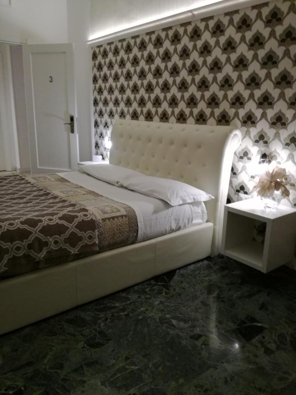 B&B Abatjour - Ambiente Sanificato - Test Antilegionella Assolto Фоджиа Экстерьер фото