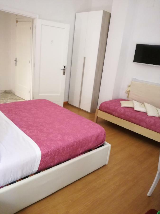 B&B Abatjour - Ambiente Sanificato - Test Antilegionella Assolto Фоджиа Экстерьер фото