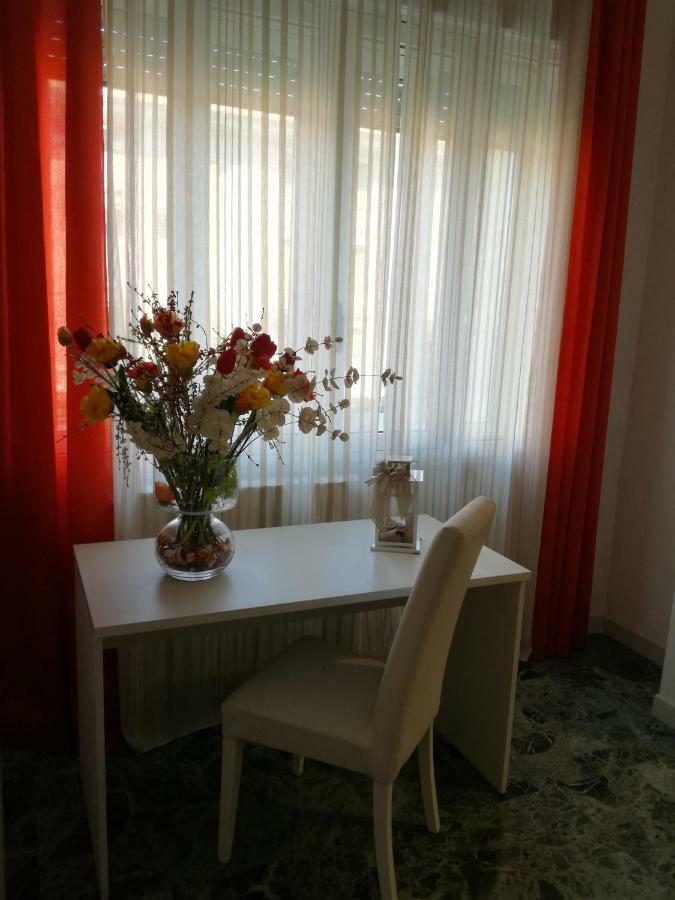 B&B Abatjour - Ambiente Sanificato - Test Antilegionella Assolto Фоджиа Экстерьер фото