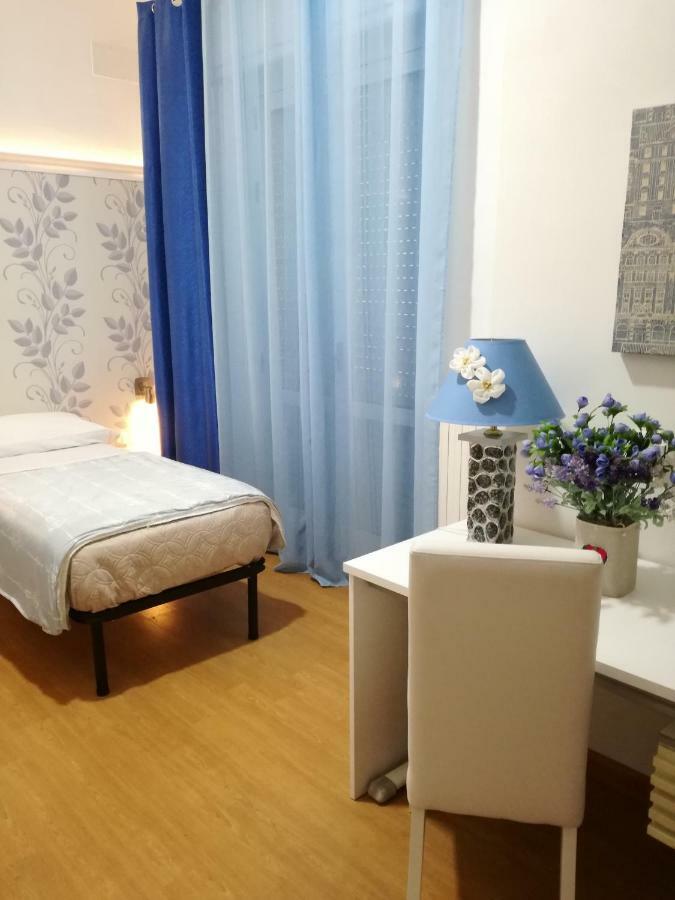 B&B Abatjour - Ambiente Sanificato - Test Antilegionella Assolto Фоджиа Экстерьер фото